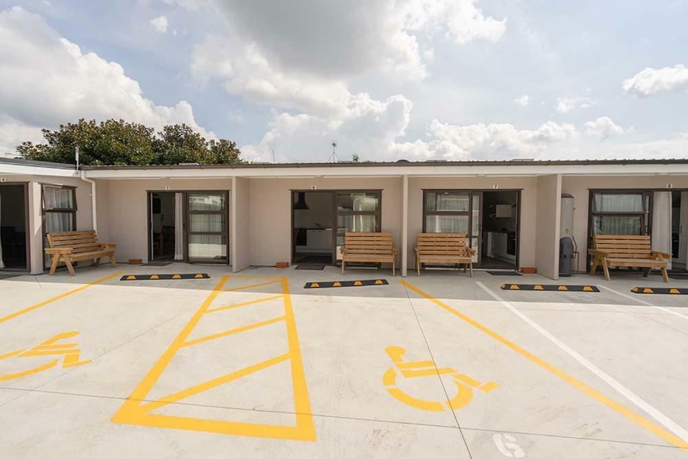 Pukekohe Motel Exterior photo
